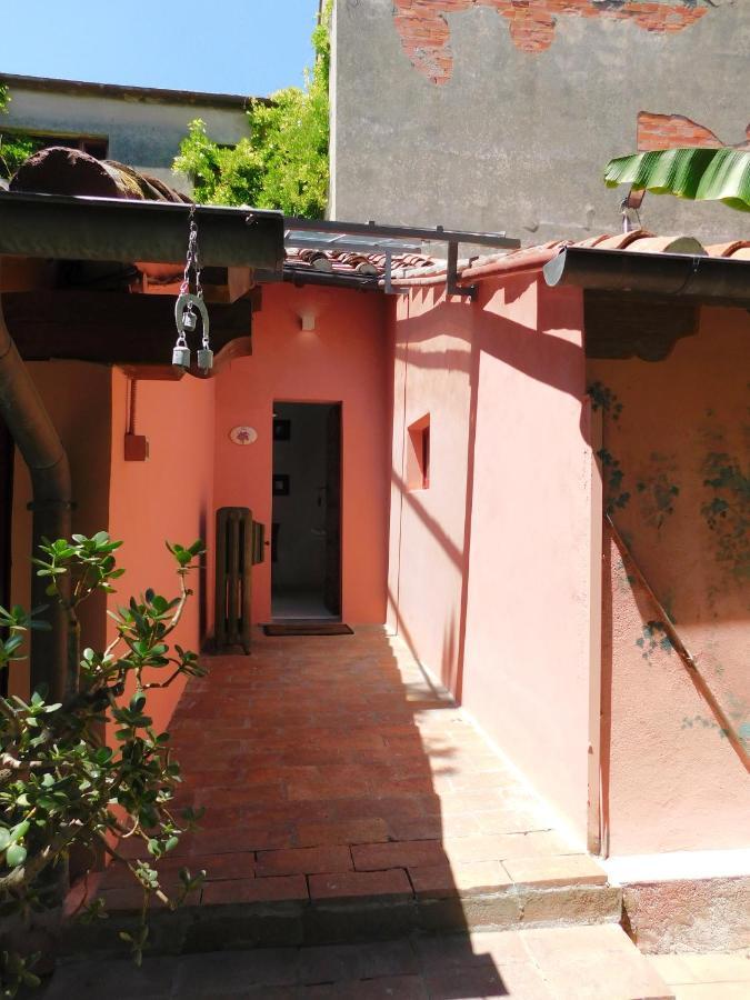 Appartamento con piscina immersa nel verde Cascina Esterno foto